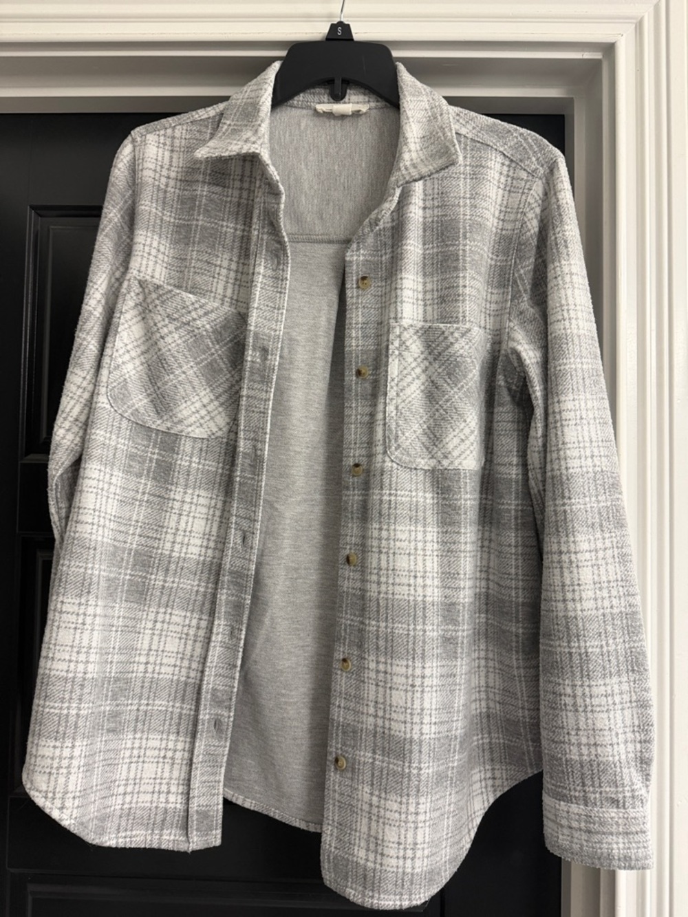 beachlunchlounge Gray Plaid Button-Up Shirt